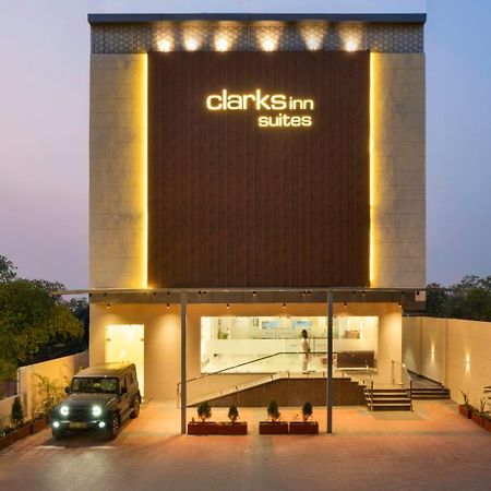Clarks Inn Suites Agra Near Tajmahal מראה חיצוני תמונה