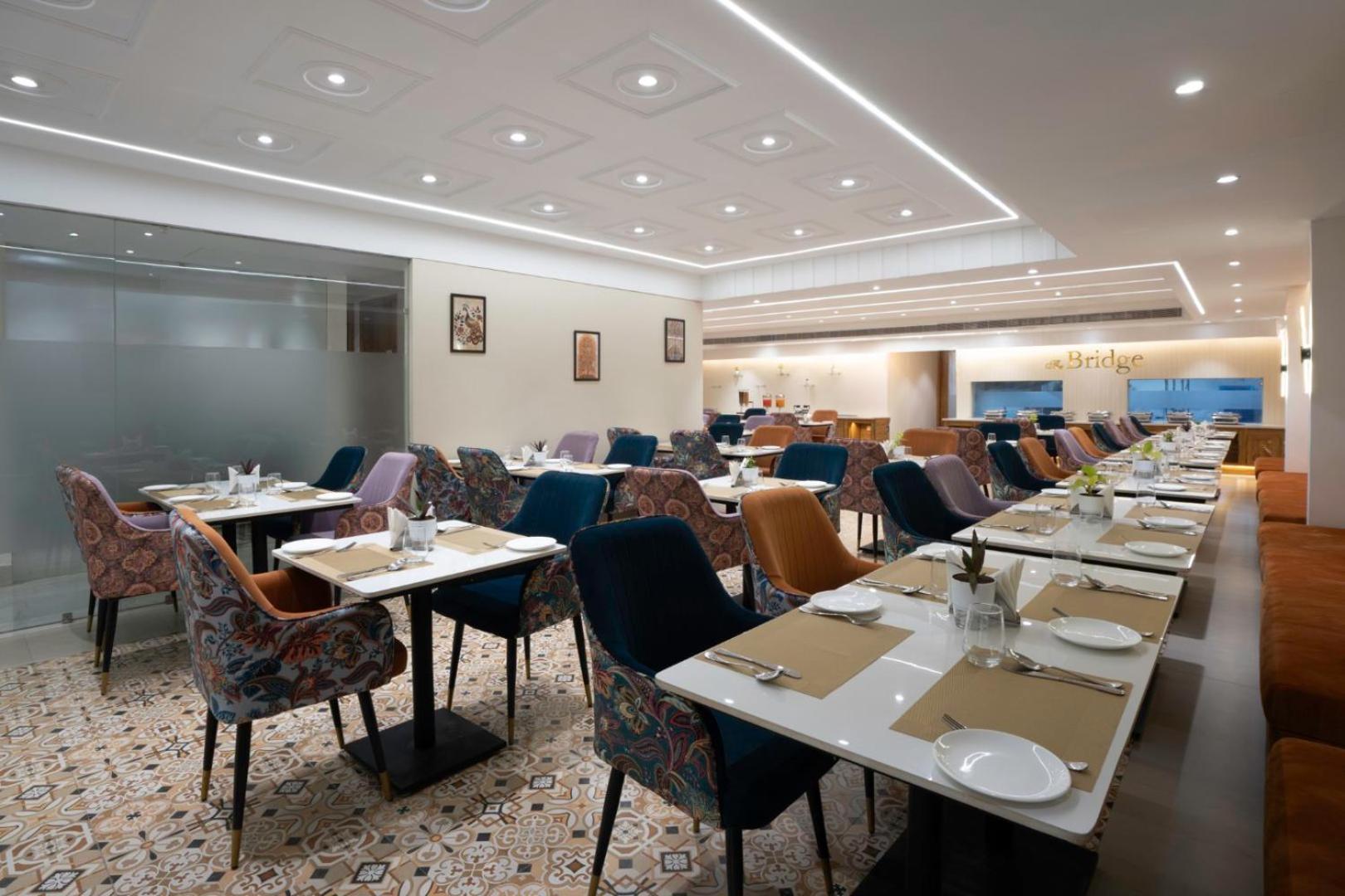 Clarks Inn Suites Agra Near Tajmahal מראה חיצוני תמונה