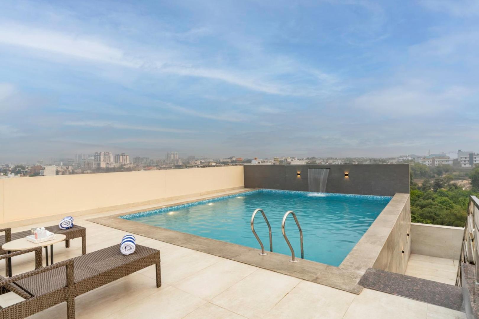 Clarks Inn Suites Agra Near Tajmahal מראה חיצוני תמונה