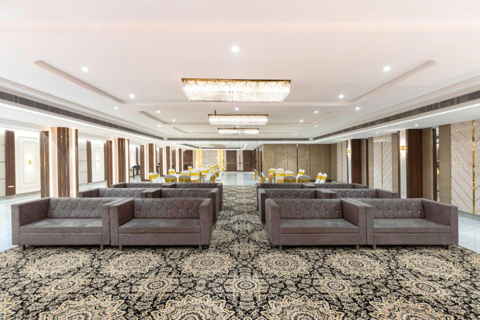 Clarks Inn Suites Agra Near Tajmahal מראה חיצוני תמונה