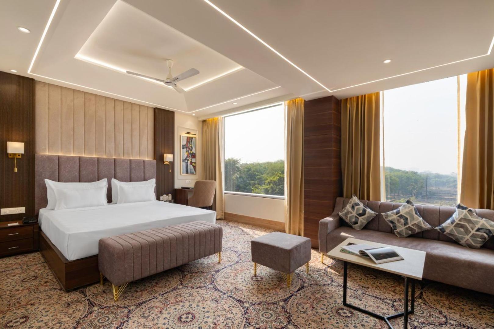 Clarks Inn Suites Agra Near Tajmahal מראה חיצוני תמונה