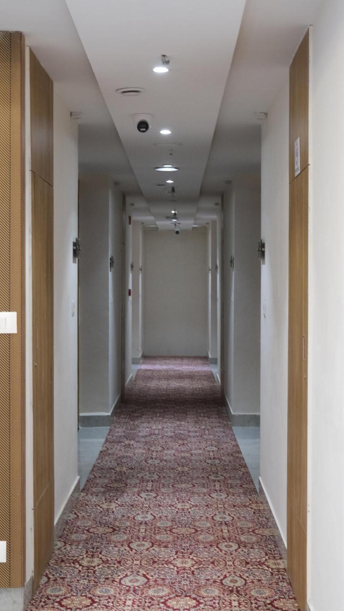 Clarks Inn Suites Agra Near Tajmahal מראה חיצוני תמונה